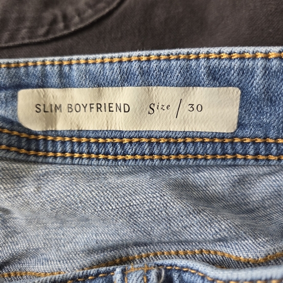 ⭐️Pilcro Distressed Boyfriend Jeans Size 30 - Picture 4 of 8